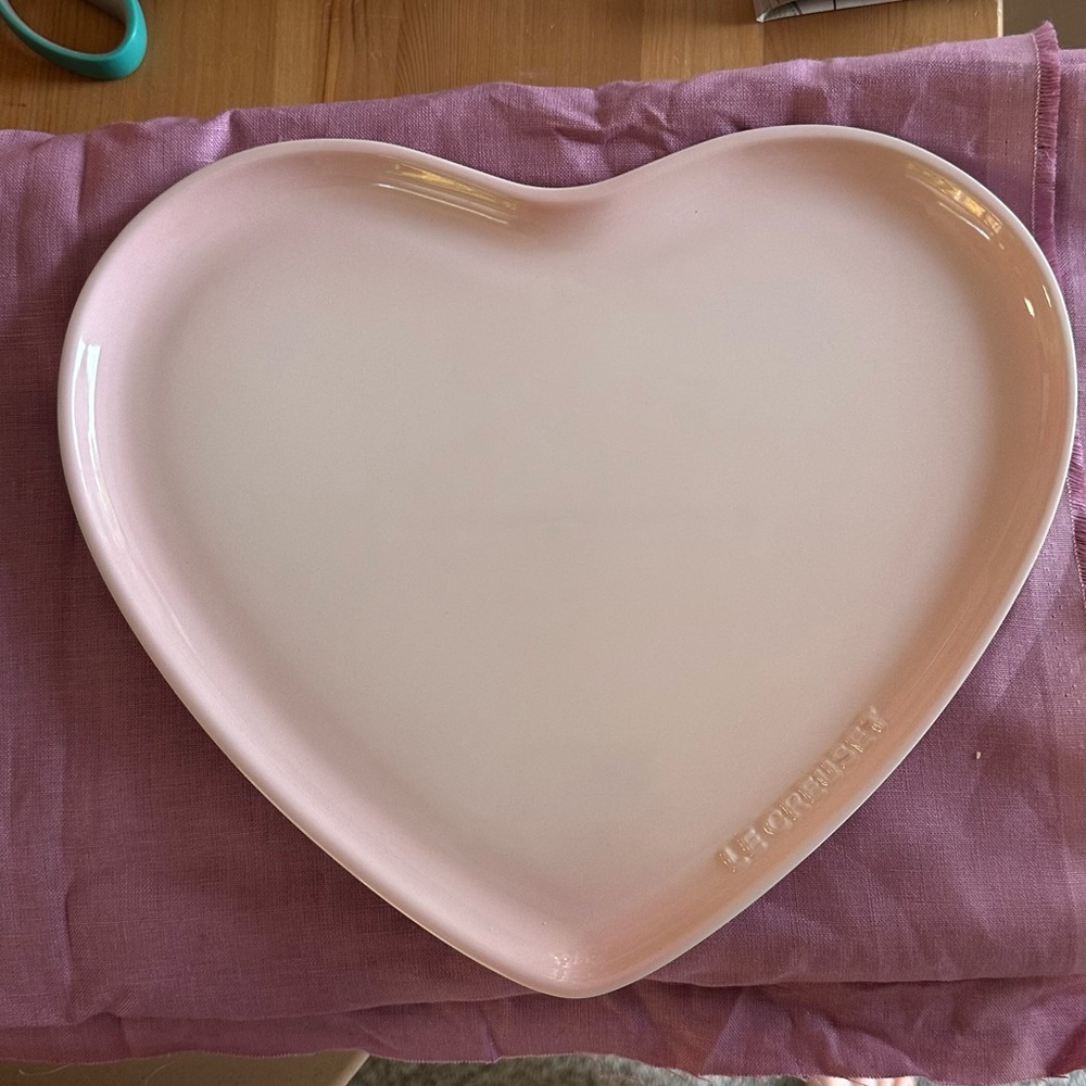 Le Creuset Shell Pink Heart Platter